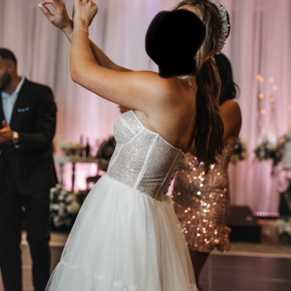 Wedding Dress - Picture 2 of 5